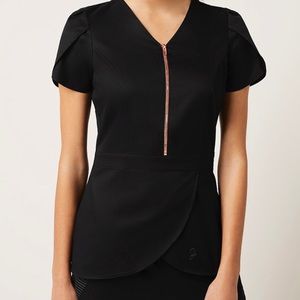 Jaanuu tulip scrub top